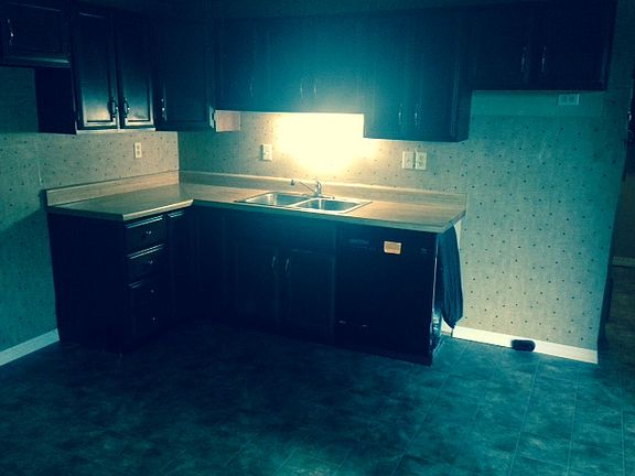 2nd image of 208 Whetstone St