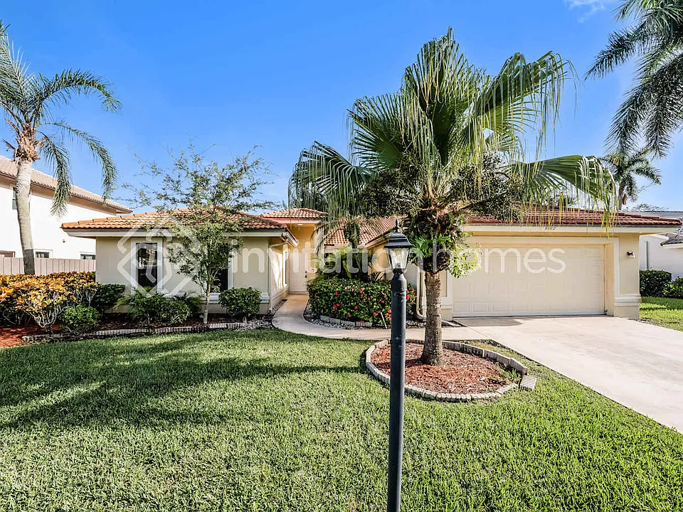 5602 Aspen Ridge Cir