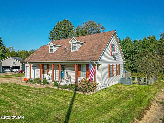 3rd image of 236 Cottondale Dr