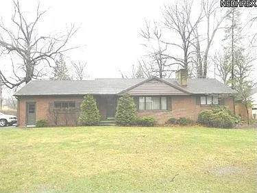 3609 Northwood Dr SE photo 1