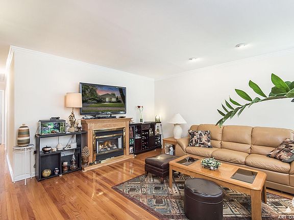4th image of 9012 S 49th Ave