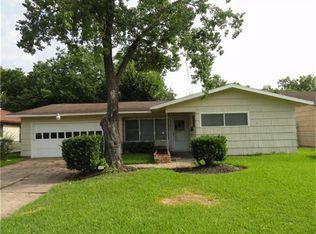 5731 Belcrest St, Houston, TX 77033