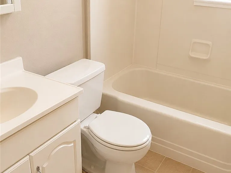 666 Florida Ave #16 — Photo 9