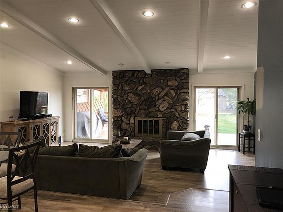 4th image of 40273 Tonabee Ct