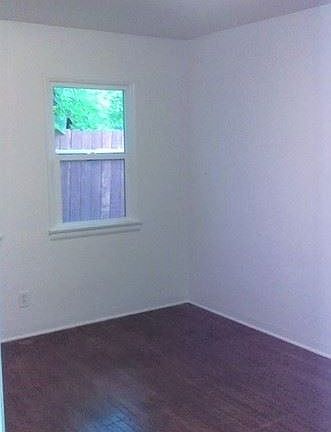 3rd image of 511 N Citrus Ave