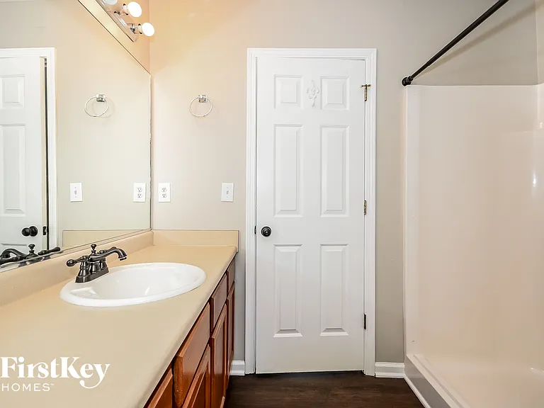2033 Greenhill Pass — Photo 10