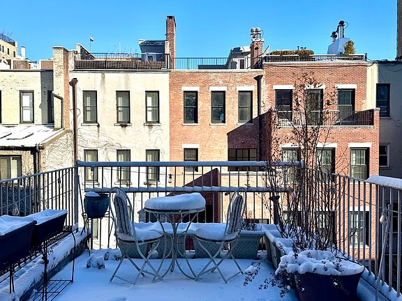 3rd image of 21 E 92nd St APT 4