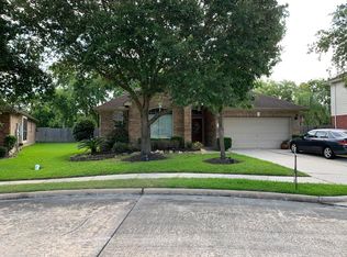 105 Ravenknoll Ct, League City, TX 77573