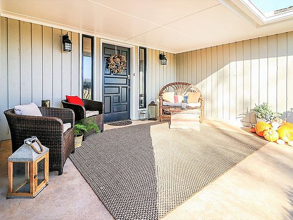 2nd image of 1105 Pine Dr