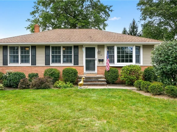 114 S Point Dr, Avon Lake, OH 44012