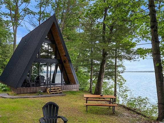 2nd image of 925 Serenity Rd