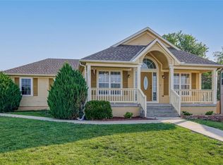 10006 Karyn Ct, Peculiar, MO 64078