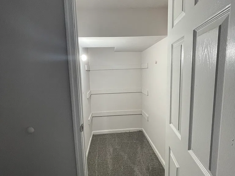 1514 N Luzerne Ave — Photo 15