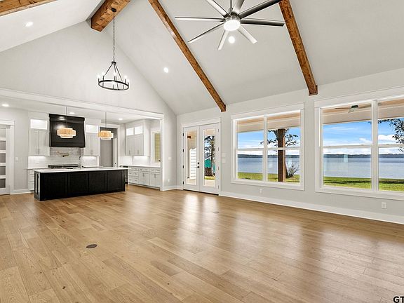 4th image of 22405 Blue Water Rd