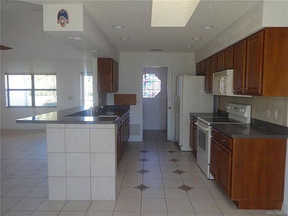 3rd image of 1205 S Brookfield Dr