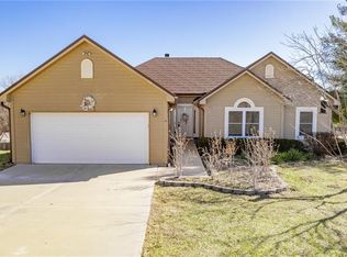 2407 S Holloway Rd, Oak Grove, MO 64075