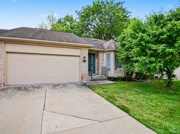 15540 Caputo Ct, Clinton Township, MI 48035