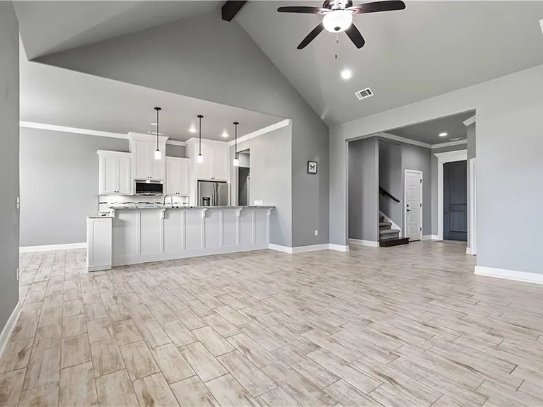 1340 Sweetbriar Cir — Photo 7