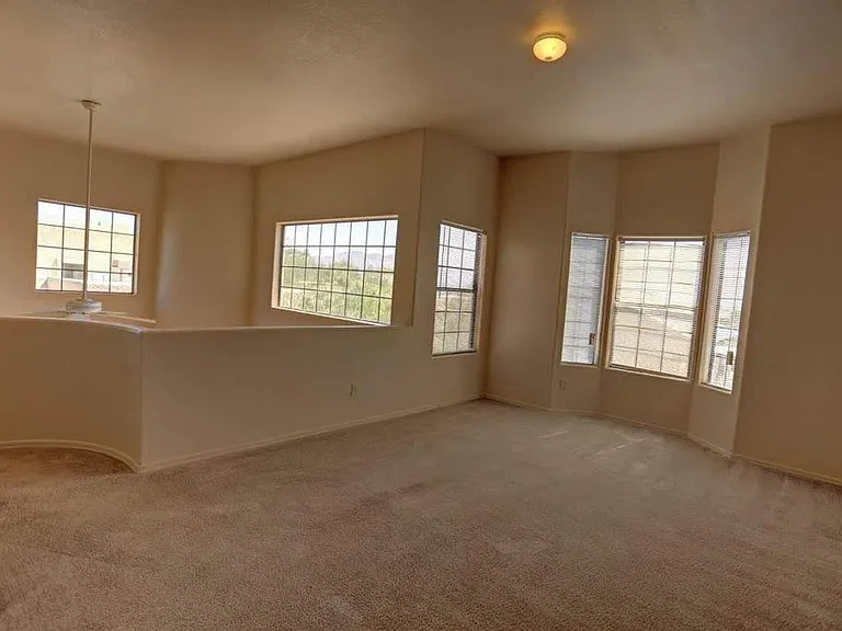 108 N Champagne Pl — Photo 11