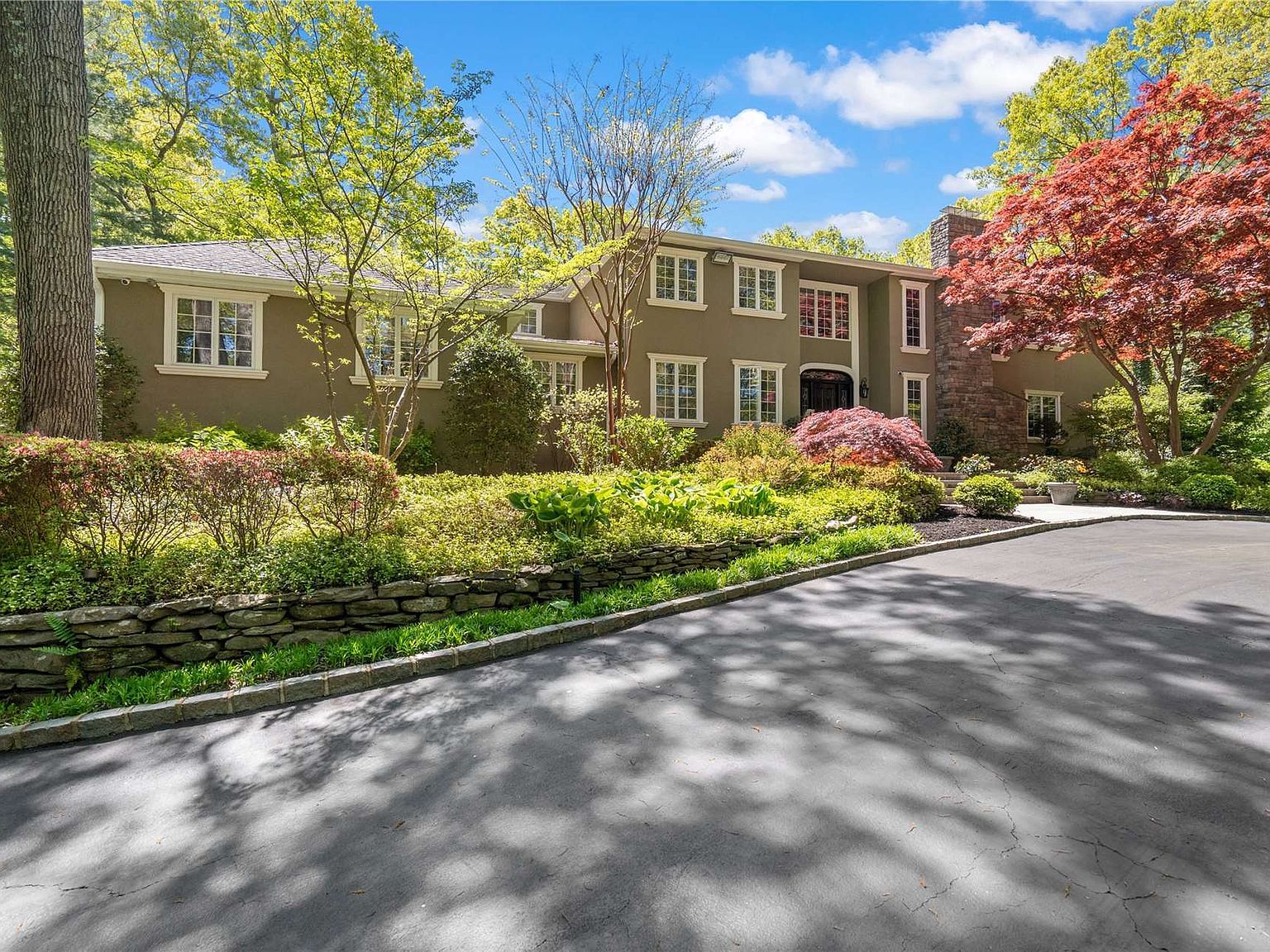 8 Sherwood Gate, Oyster Bay, NY 11771 Zillow
