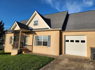 346 Milldale Rd, Dandridge, TN 37725