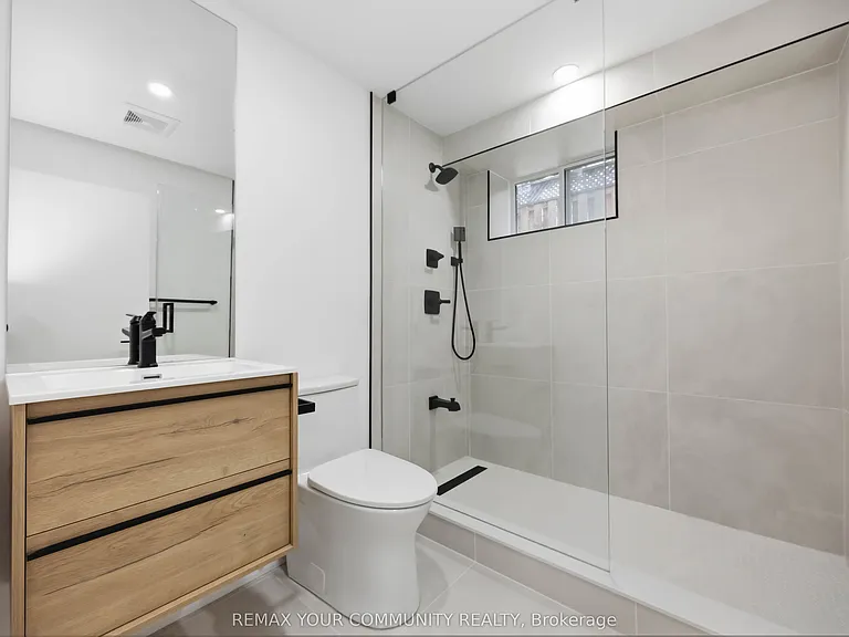 55 Cocksfield Ave #LOWER — Photo 11