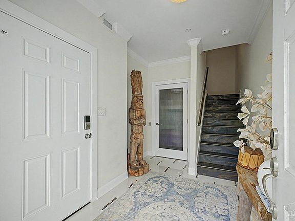 4th image of 888 Sound Harbor Cir