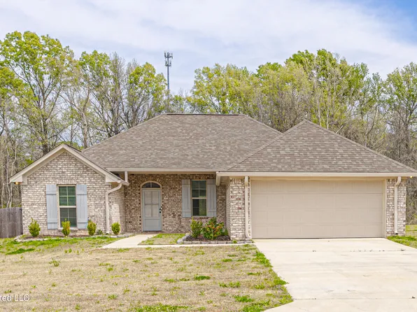 266 Chartleigh Cir, Canton, MS 39046