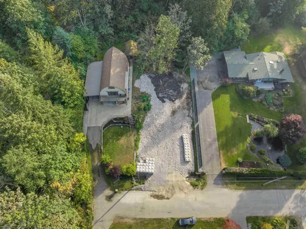 66652 Summer Rd, Hope, BC V0X 1L1
