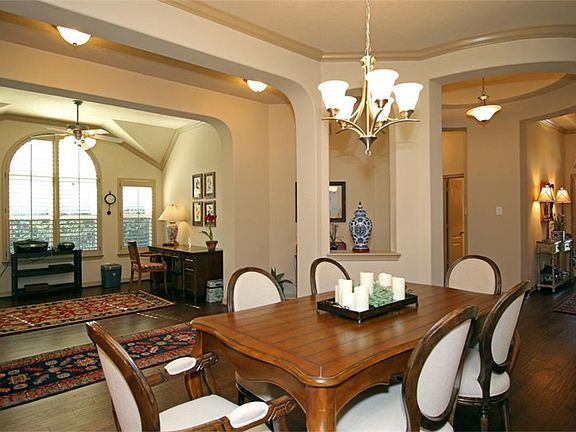 5th image of 6 Estherwood Pl