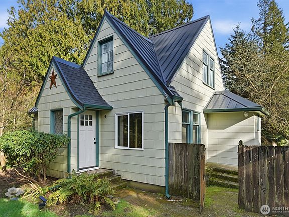 2nd image of 3109 Harris Road SE