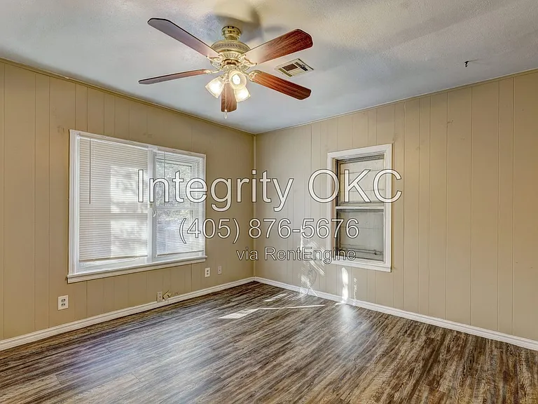 1713 N Page Ave — Photo 30