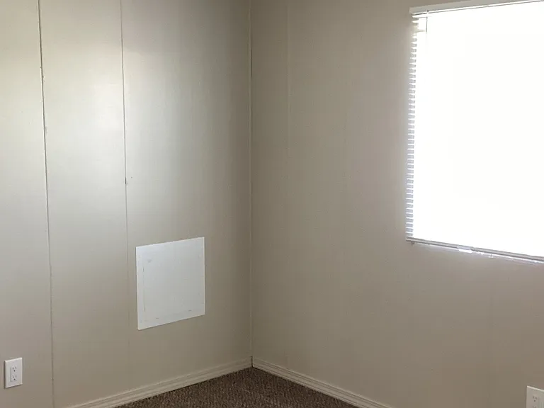 1230 SW Sandy Dr — Photo 5