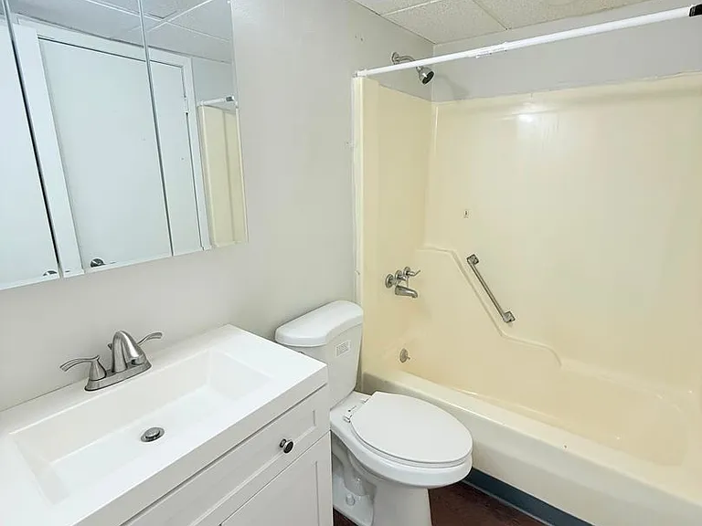 462 South Ave — Photo 8