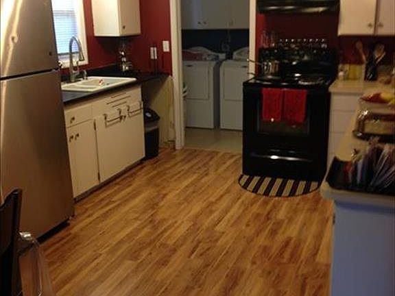 3rd image of 807 Maplewood Dr