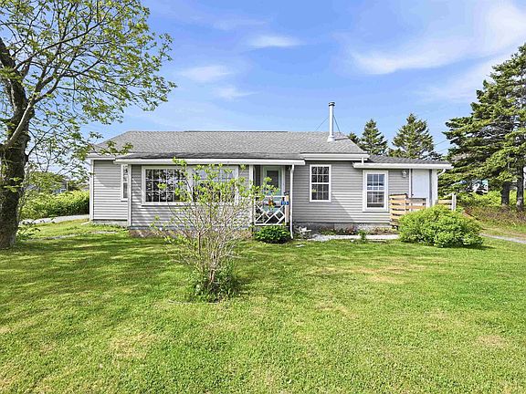 3rd image of 115 Sandy Cove Rd