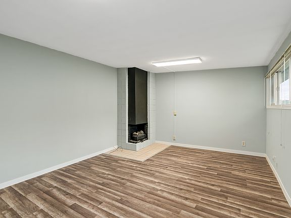 5th image of 2404 Sumner Ave #2406