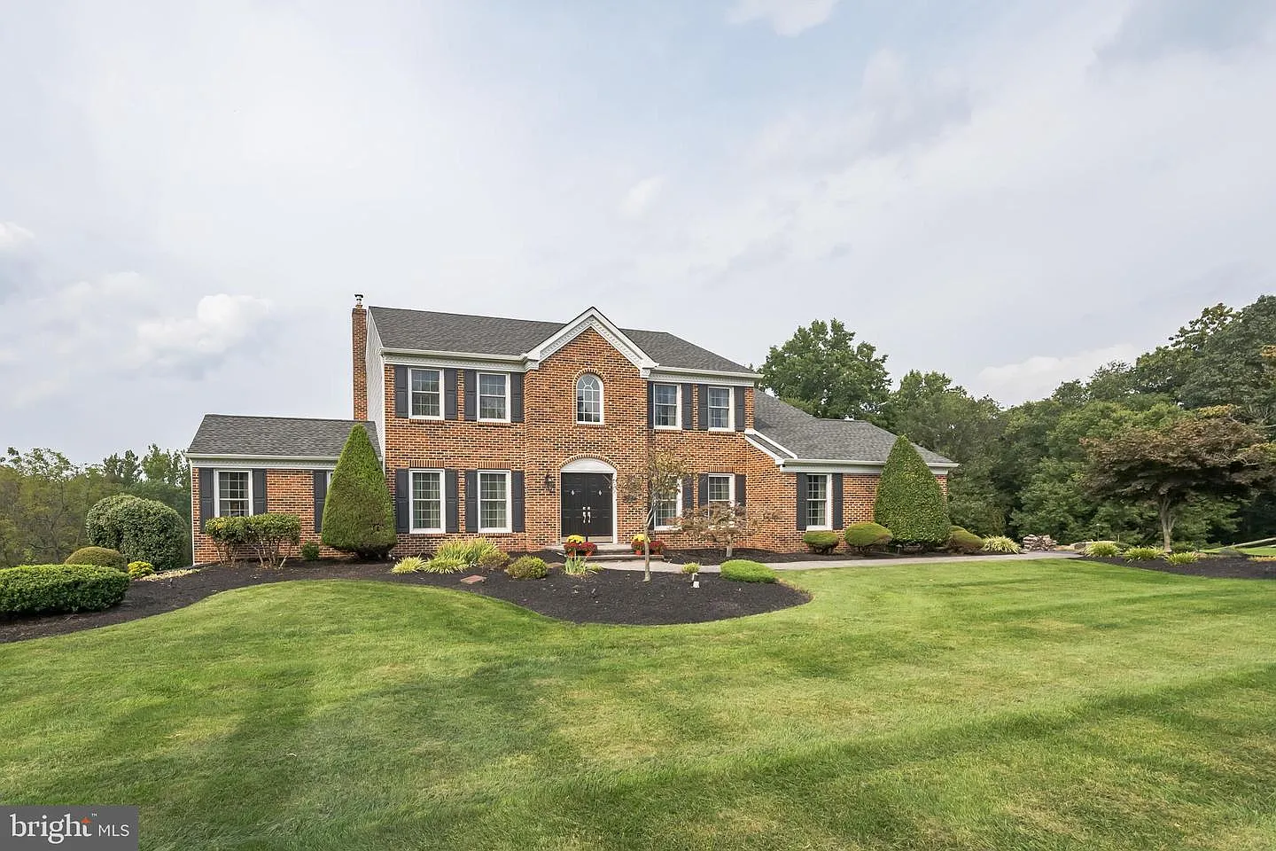120 Brookside Dr photo 1