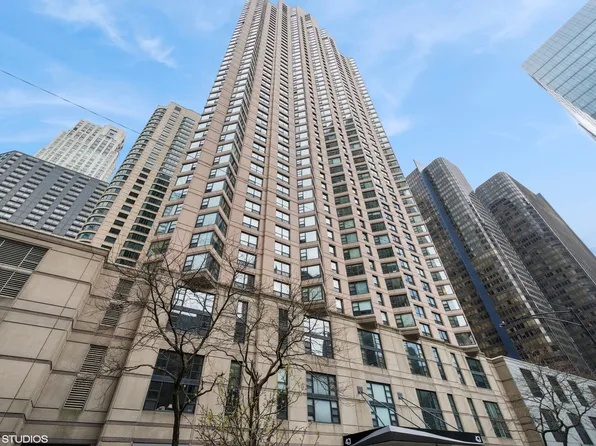 401 E Ontario St APT 702, Chicago, IL 60611