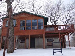 586 Cottage Rd, Harpers Ferry, IA 52146