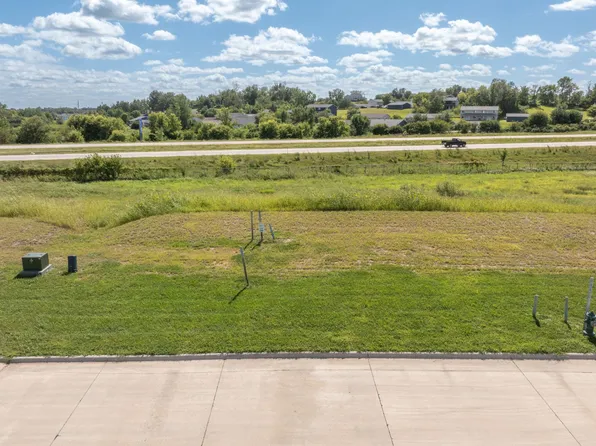 3028 Belle St SW, Cedar Rapids, IA 52404