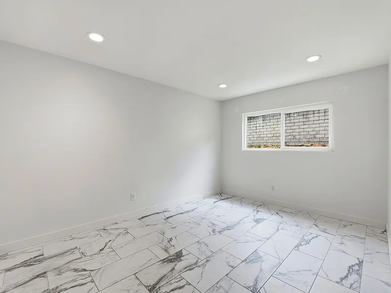30845 Catarina Dr — Photo 32