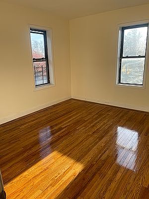 2nd image of 554 E 26th St APT 5C