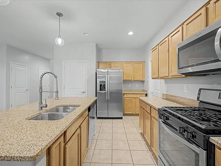 7441 S Via Casa Elegante — Photo 8