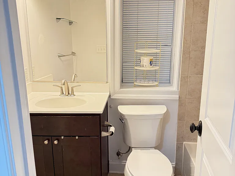 616 Irving St NW #B — Photo 15