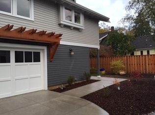 3815 NE Thompson St UNIT B, Portland, OR 97212