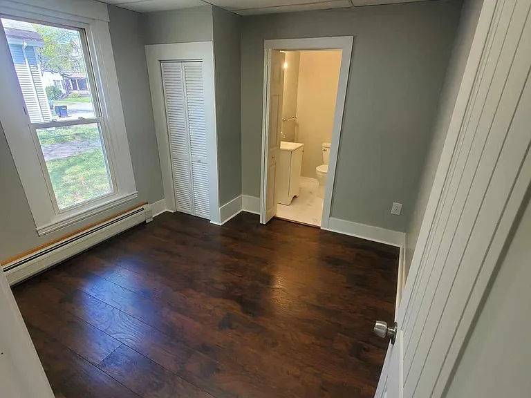 252 Essex St #3 — Photo 7