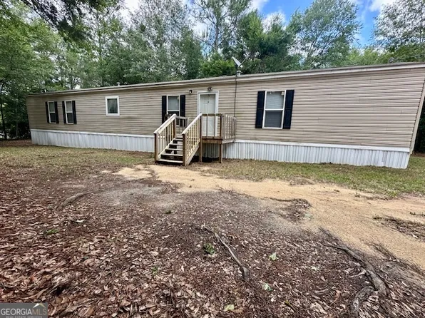 23 S 1st St, Glenwood, GA 30428