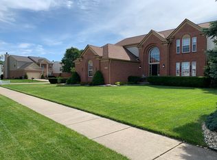 17806 Kenai Ln, Macomb, MI