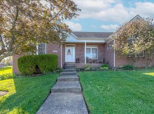 105 Post Time Ct, Frankfort, KY 40601